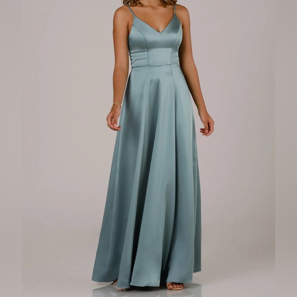 Essence of Australia - Sorrela Vita dress - Picture 3 of 3